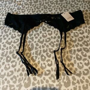 Auden garter belt with attached straps
